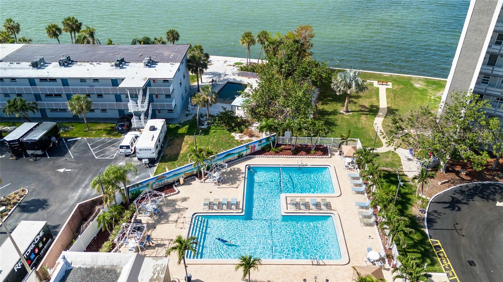 6075 SHORE BLVD S #215, GULFPORT, FL, 33707