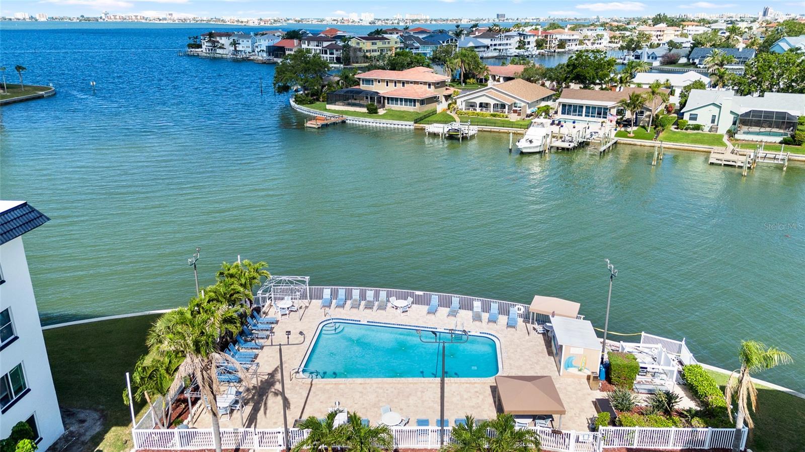 6075 SHORE BLVD S #215, GULFPORT, FL, 33707
