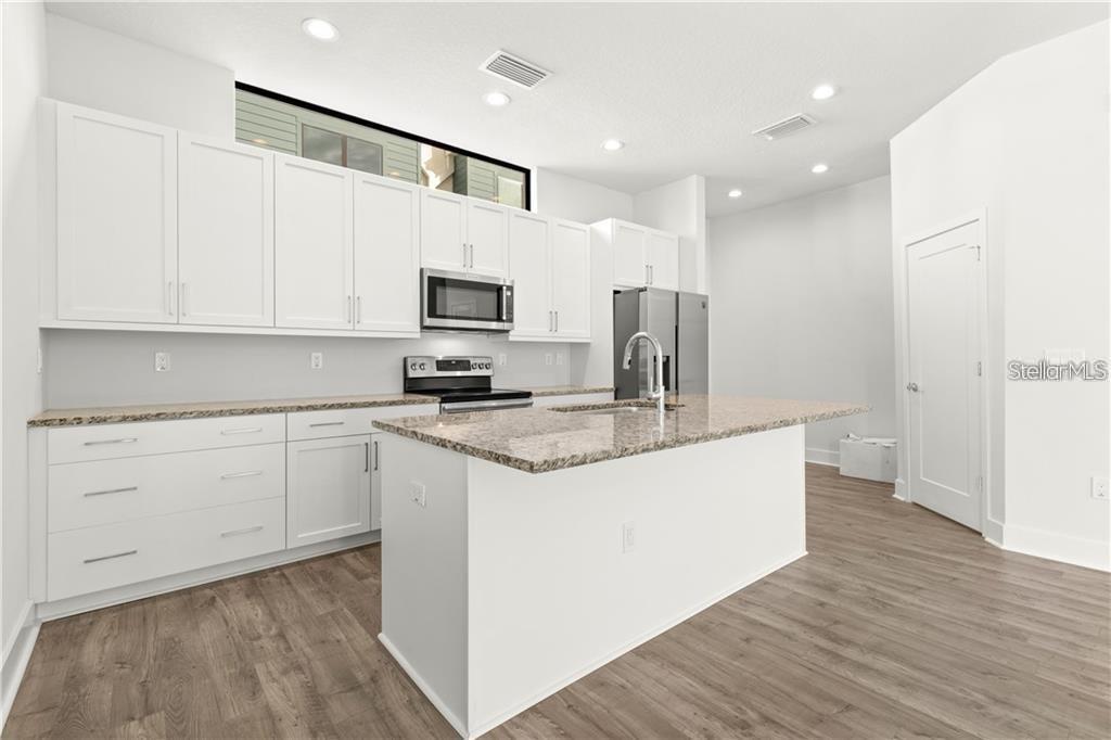 4810 W MCELROY AVE #21, TAMPA, FL, 33611