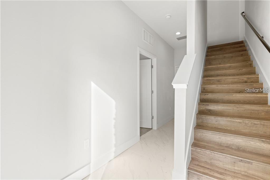 4810 W MCELROY AVE #21, TAMPA, FL, 33611