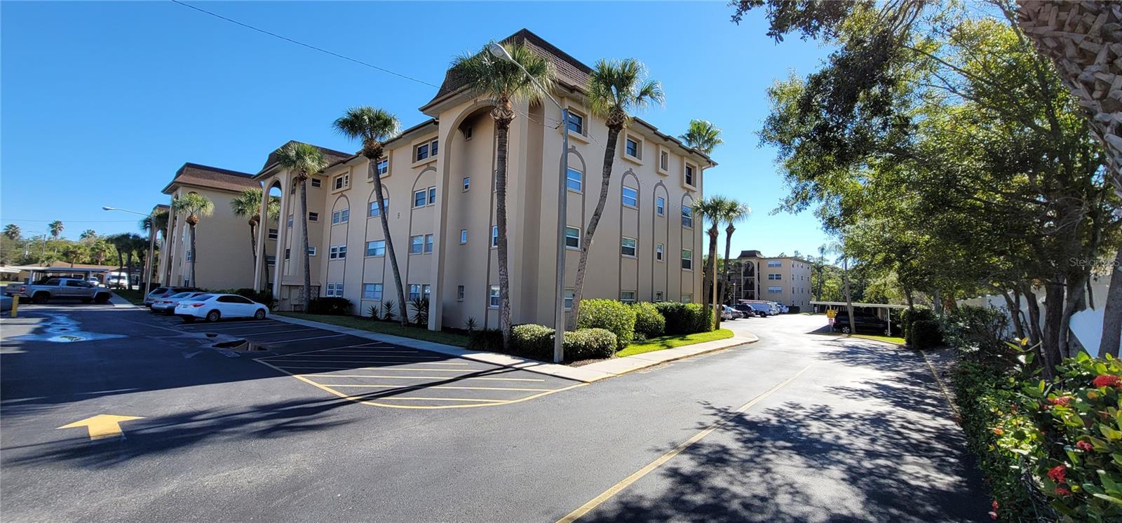 2525 W BAY DR #B24, BELLEAIR BLUFFS, FL, 33770