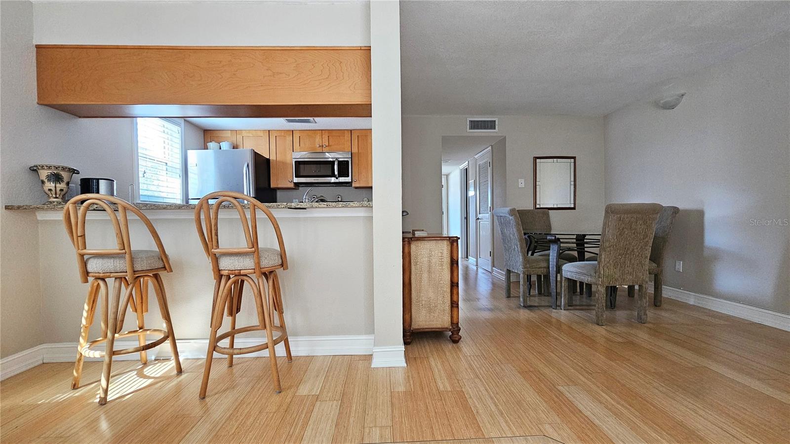 2525 W BAY DR #B24, BELLEAIR BLUFFS, FL, 33770