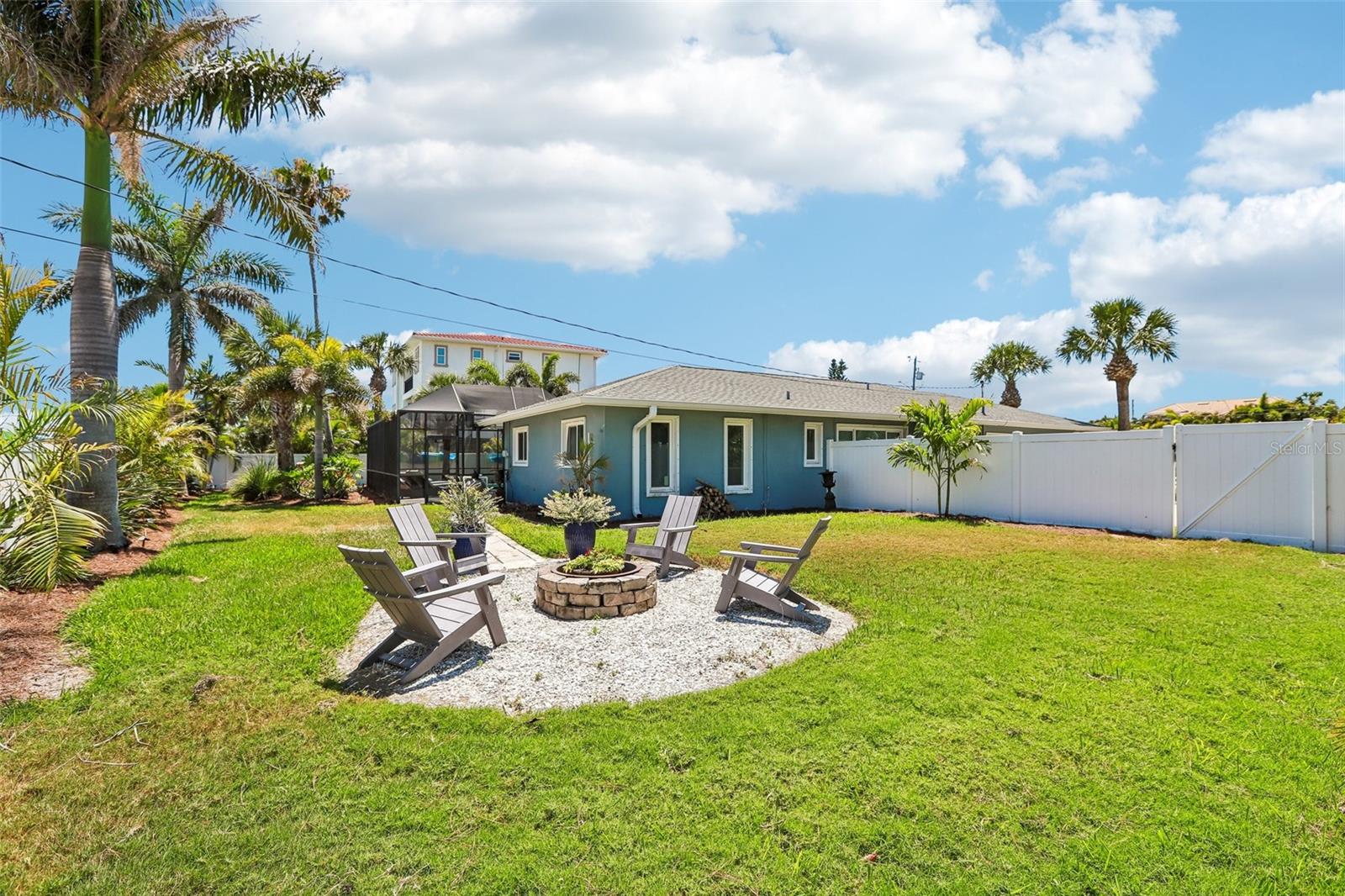 3203 HIBISCUS DR W, BELLEAIR BEACH, FL, 33786