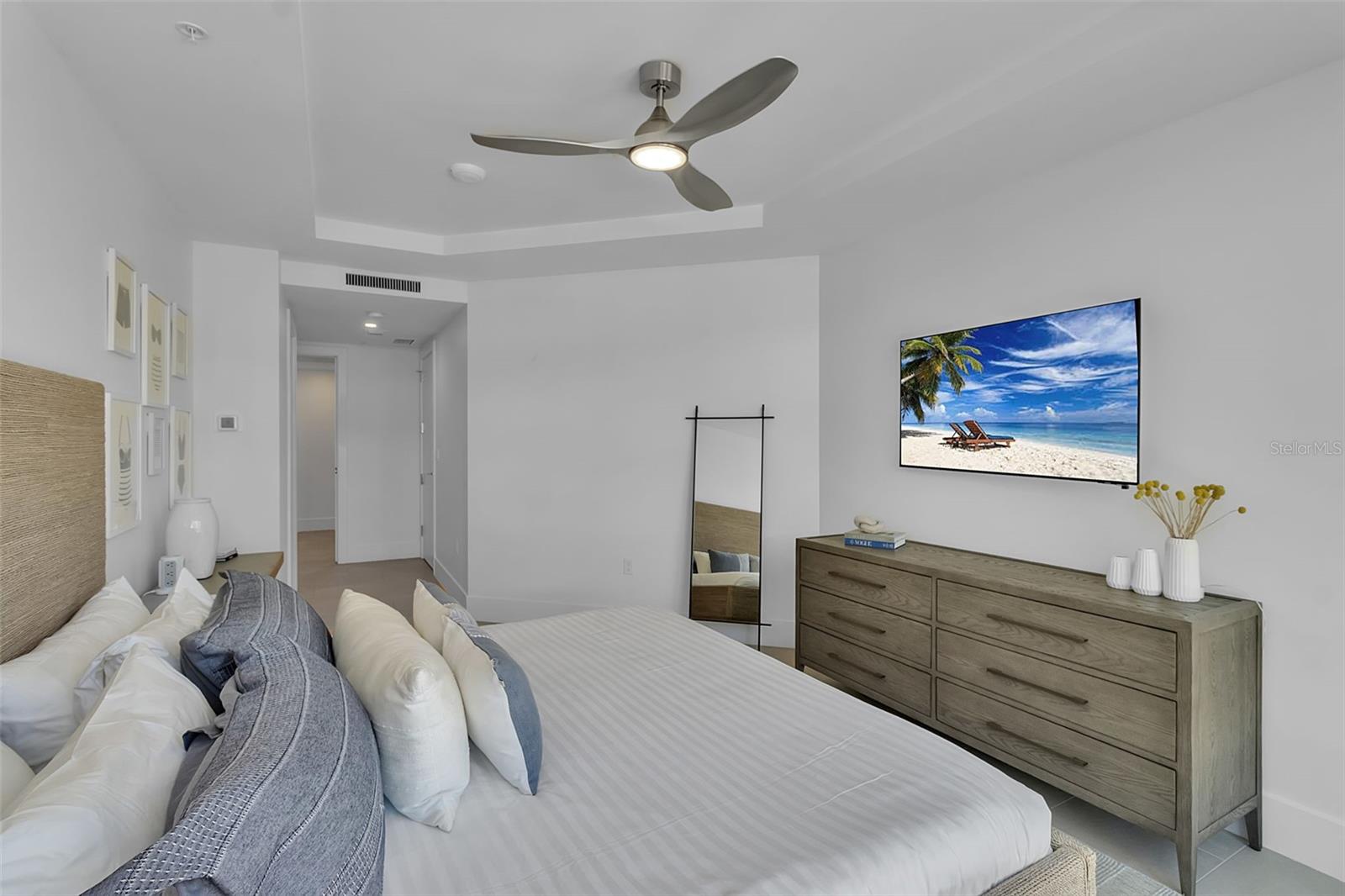 1035 SEASIDE DR #308, SARASOTA, FL, 34242