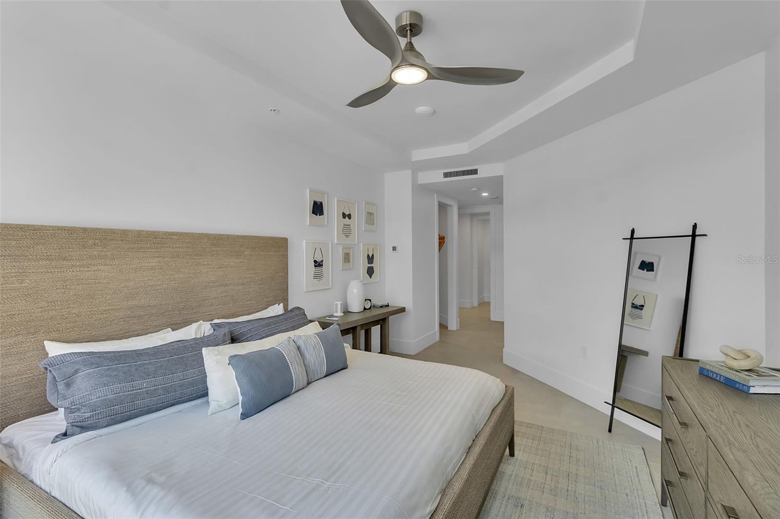 1035 SEASIDE DR #308, SARASOTA, FL, 34242