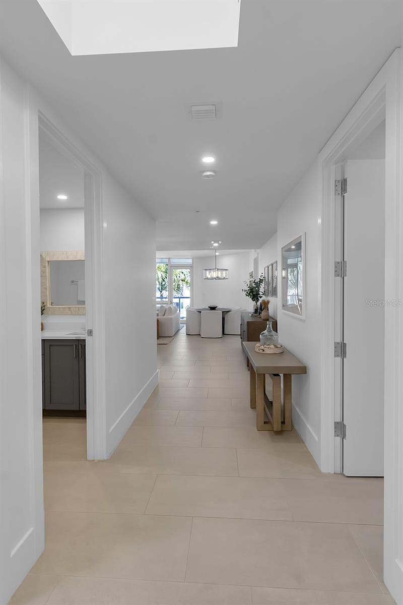 1035 SEASIDE DR #308, SARASOTA, FL, 34242