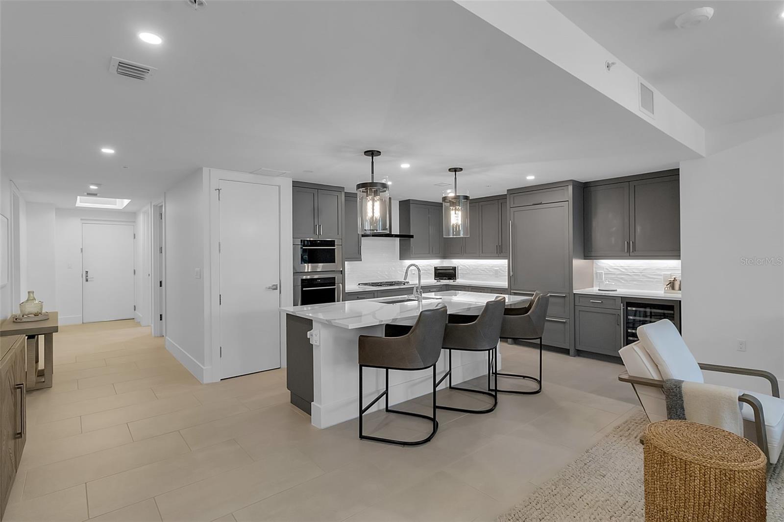 1035 SEASIDE DR #308, SARASOTA, FL, 34242