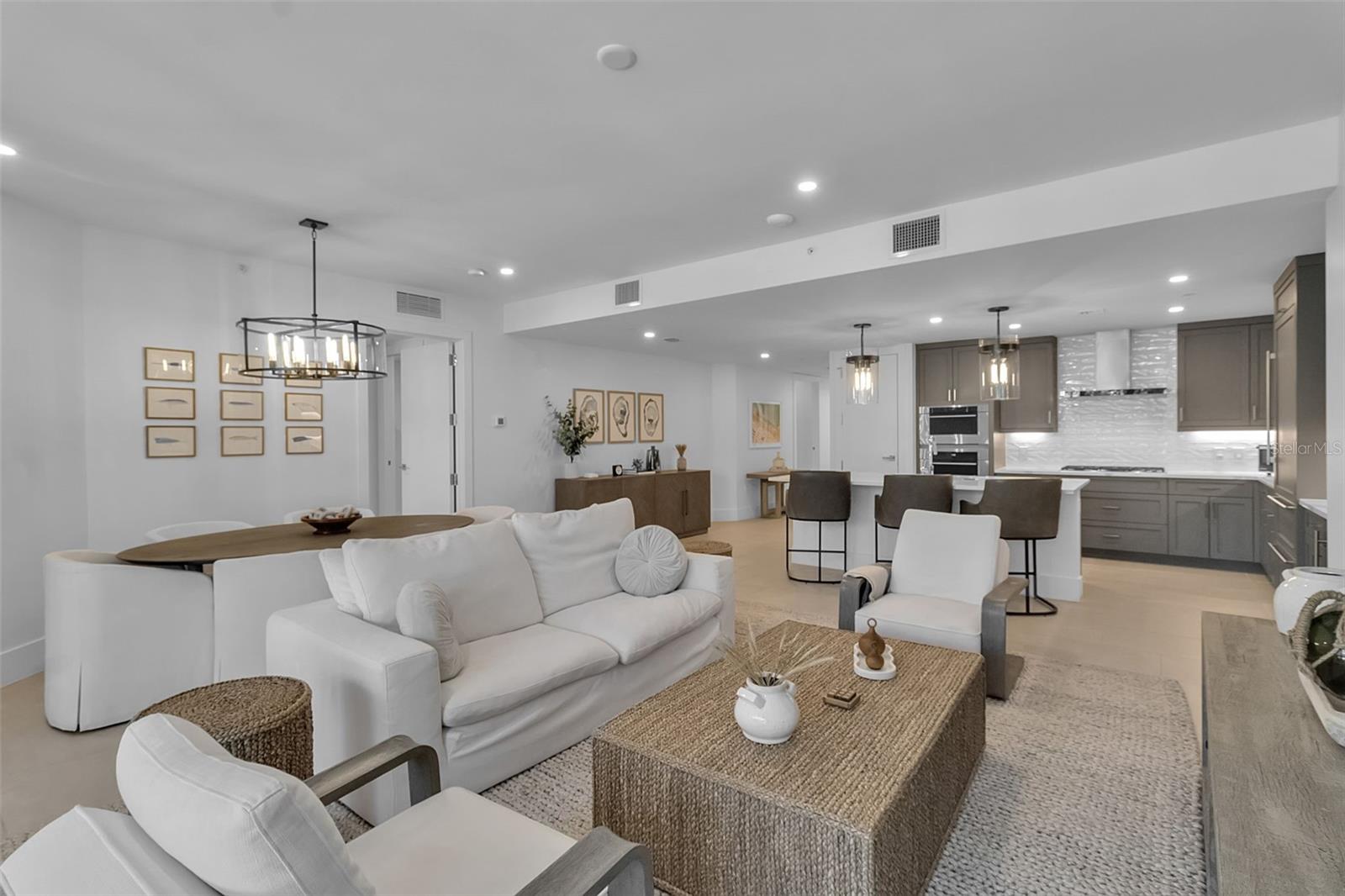 1035 SEASIDE DR #308, SARASOTA, FL, 34242