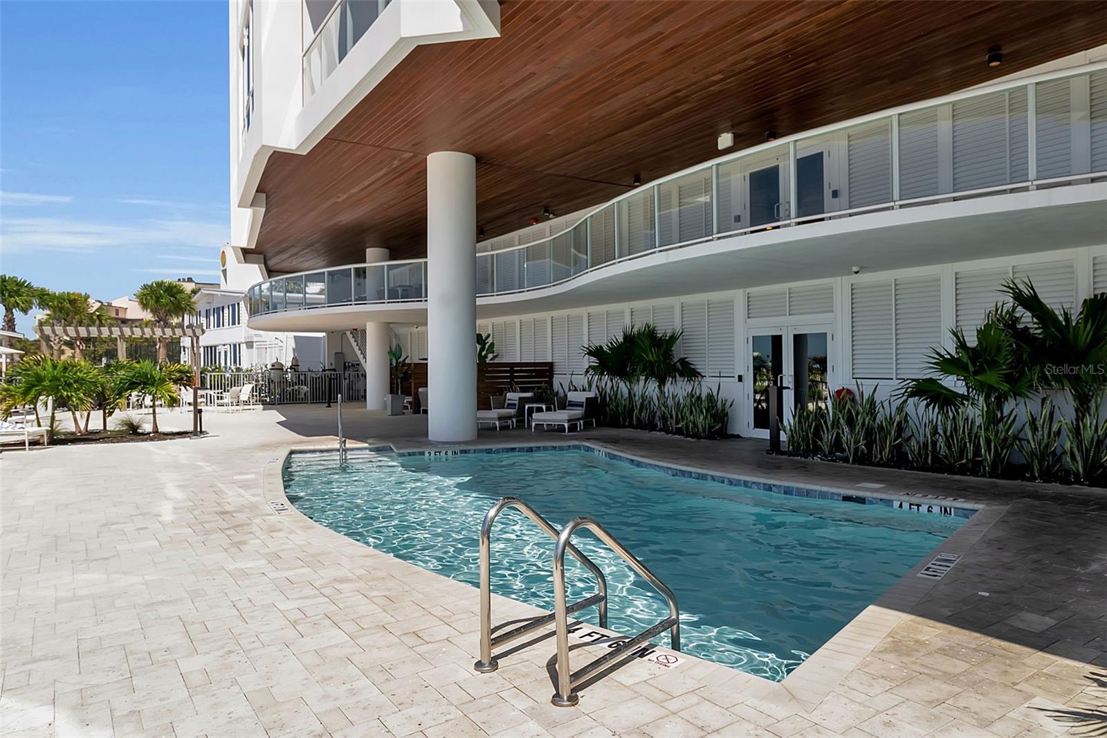 1035 SEASIDE DR #308, SARASOTA, FL, 34242