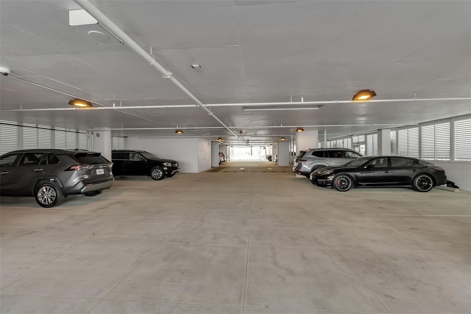 1035 SEASIDE DR #308, SARASOTA, FL, 34242