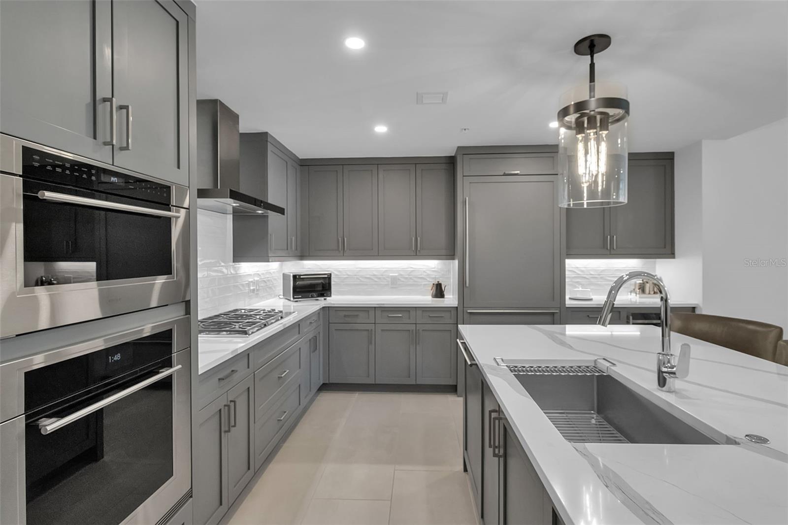 1035 SEASIDE DR #308, SARASOTA, FL, 34242