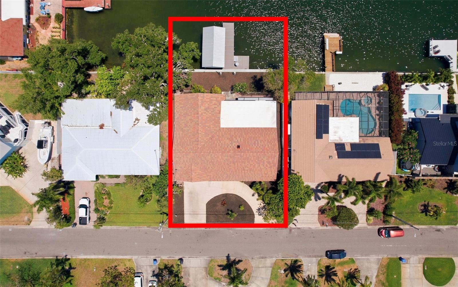 2300 S SHORE DR SE, ST PETERSBURG, FL, 33705
