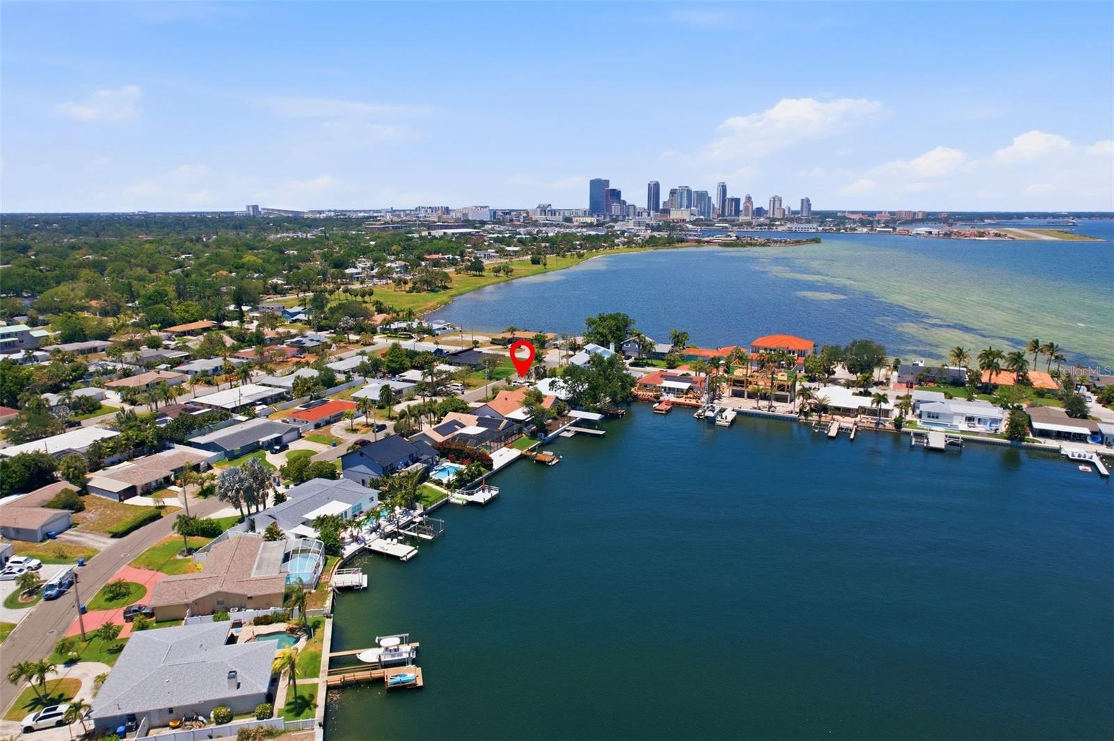 2300 S SHORE DR SE, ST PETERSBURG, FL, 33705
