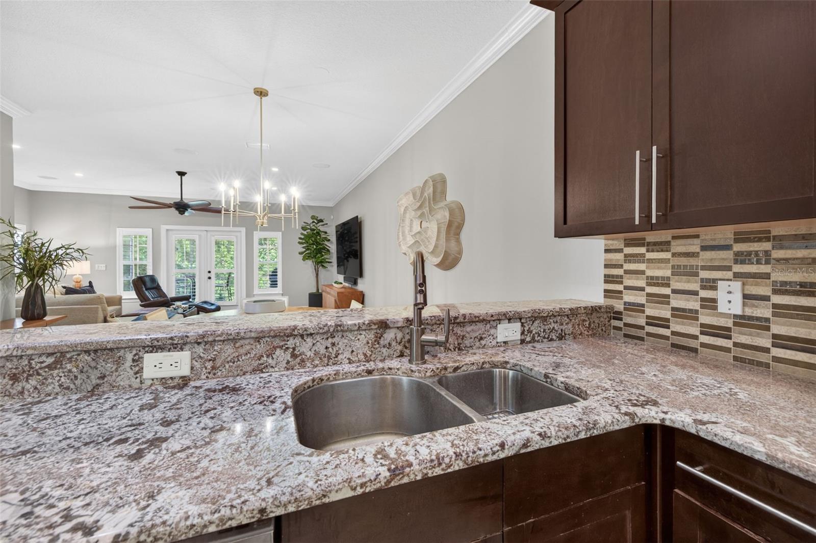 252 VALENCIA CIR, ST PETERSBURG, FL, 33716