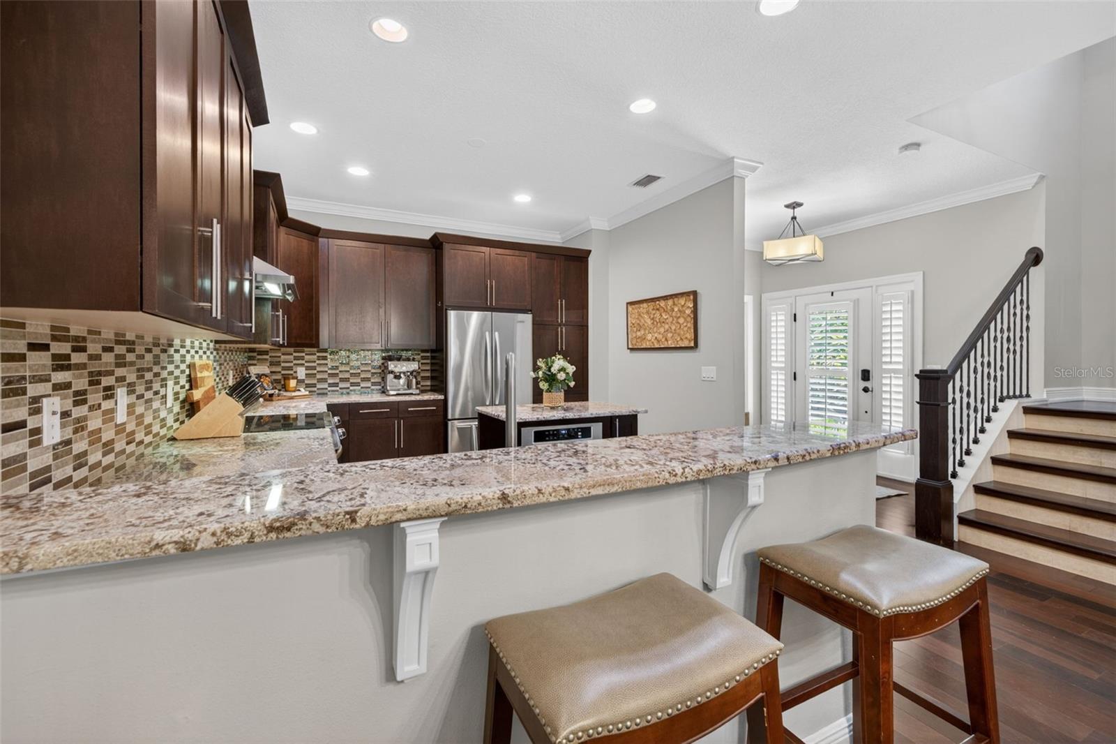 252 VALENCIA CIR, ST PETERSBURG, FL, 33716