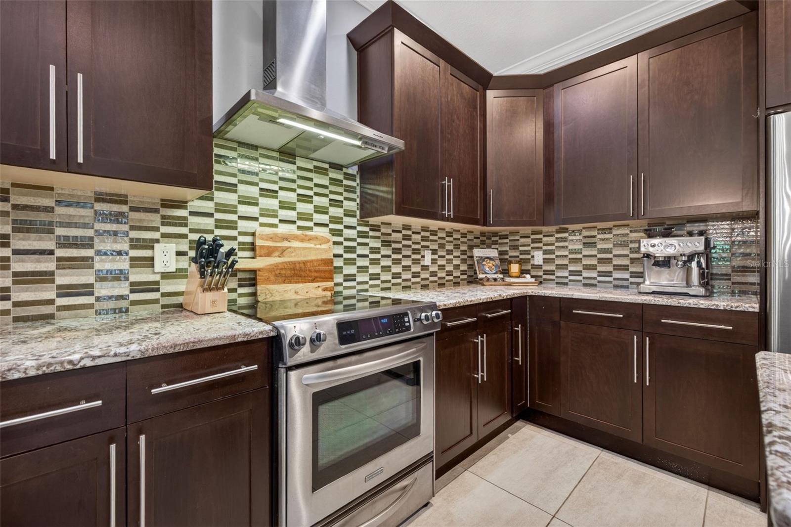 252 VALENCIA CIR, ST PETERSBURG, FL, 33716