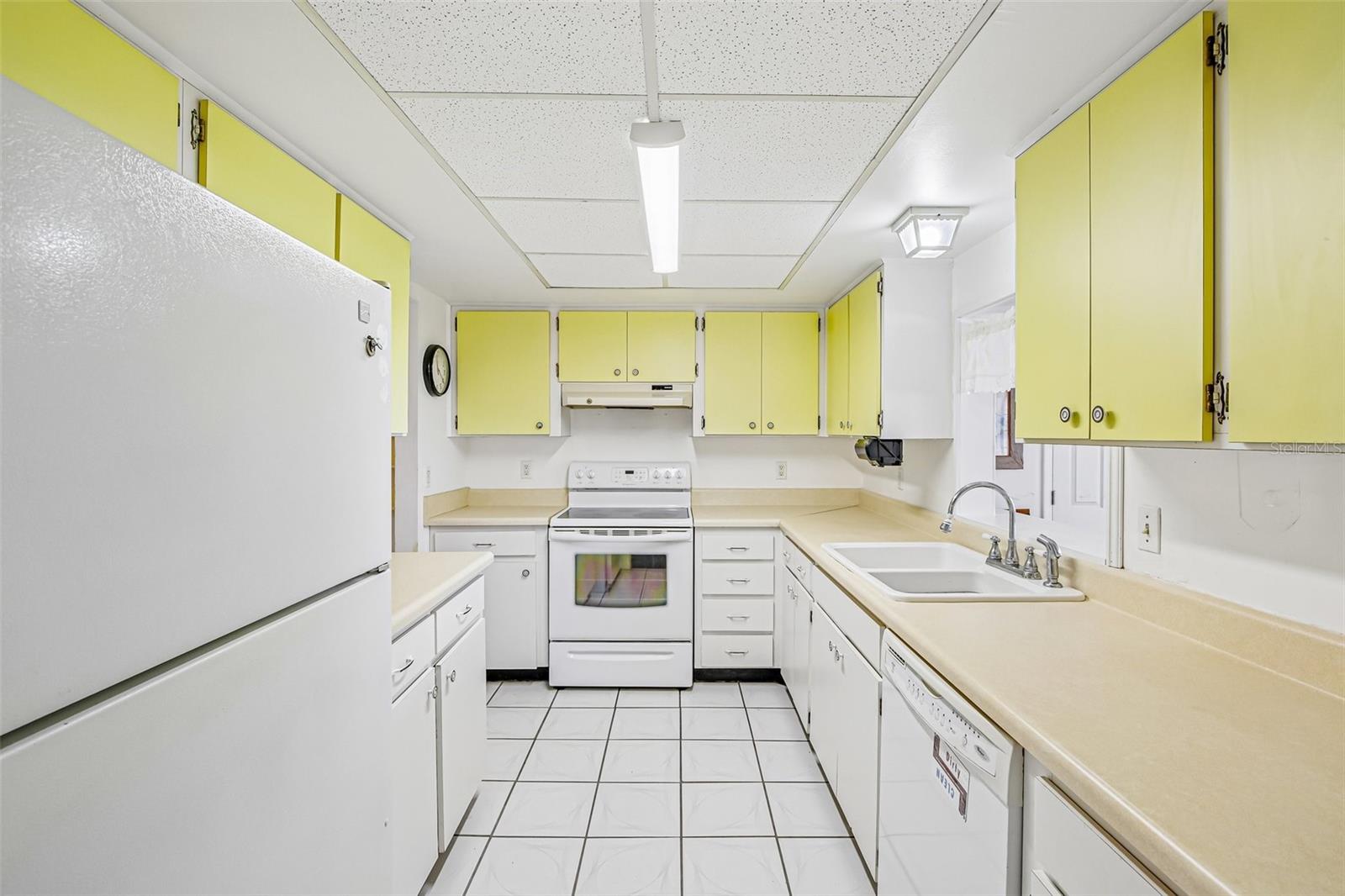 647 FORT DUQUESNA DR, SUN CITY CENTER, FL, 33573