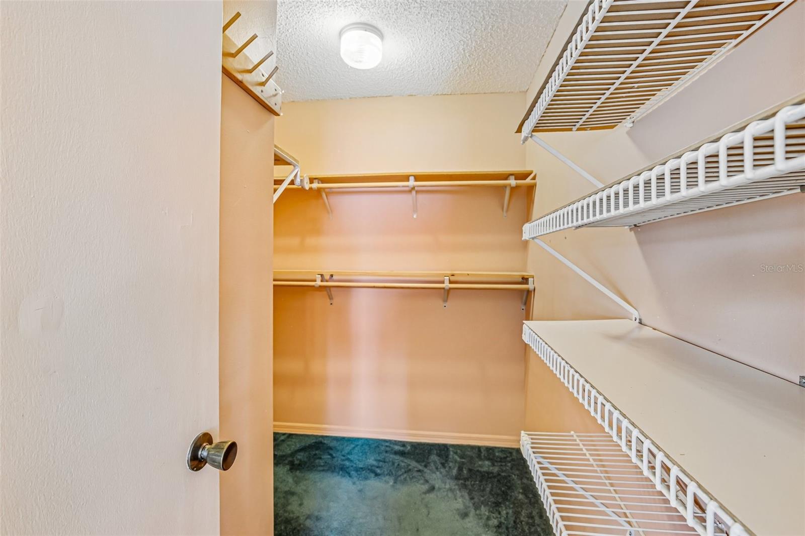 647 FORT DUQUESNA DR, SUN CITY CENTER, FL, 33573