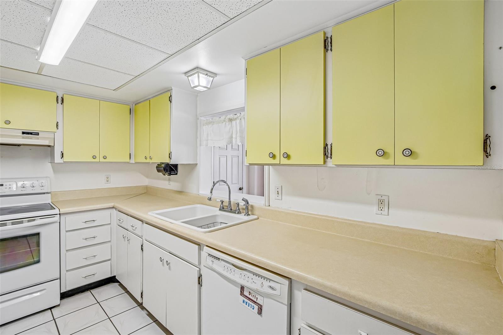 647 FORT DUQUESNA DR, SUN CITY CENTER, FL, 33573