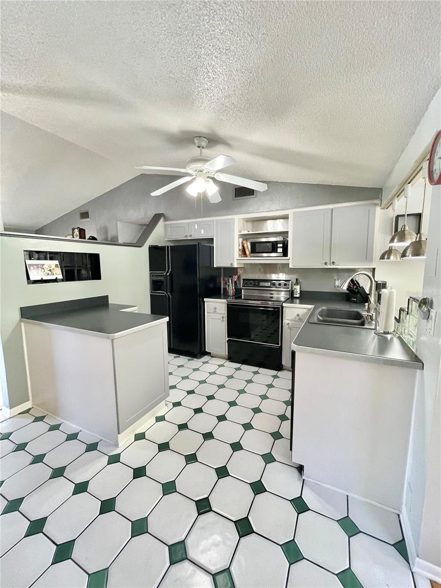 6944 LARCHMONT AVE, NEW PORT RICHEY, FL, 34653