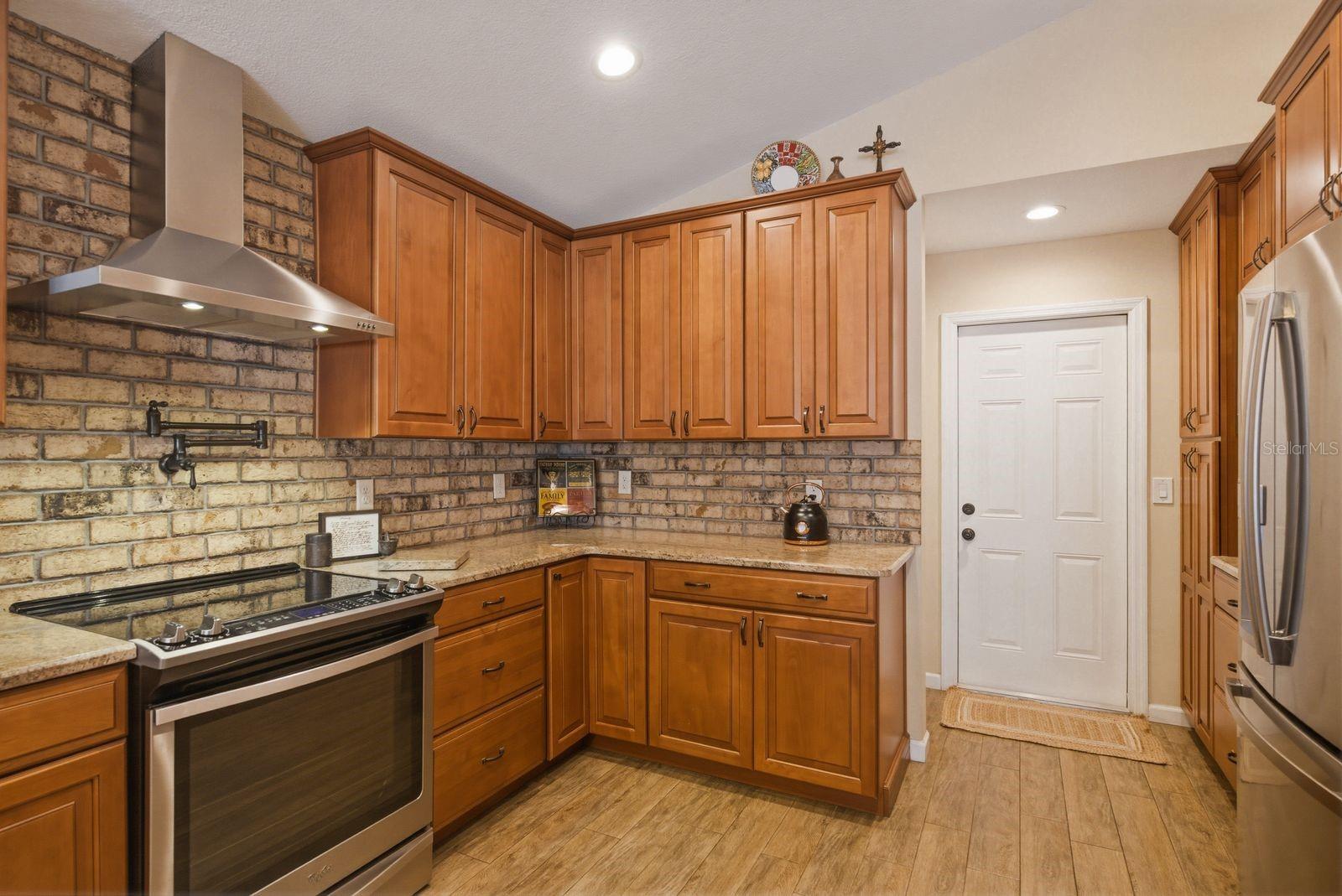 3228 BENTLEY DR, PALM HARBOR, FL, 34684