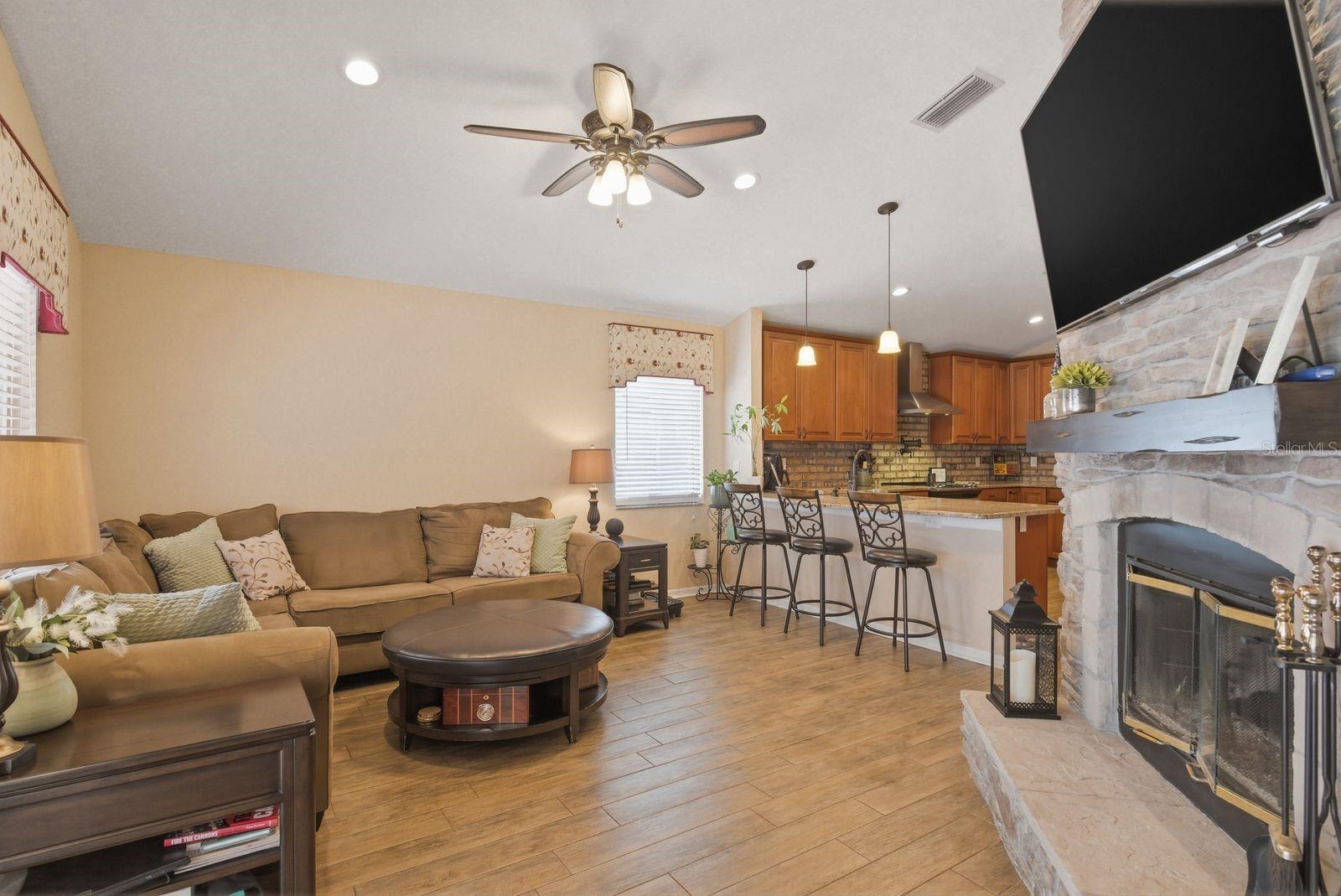 3228 BENTLEY DR, PALM HARBOR, FL, 34684