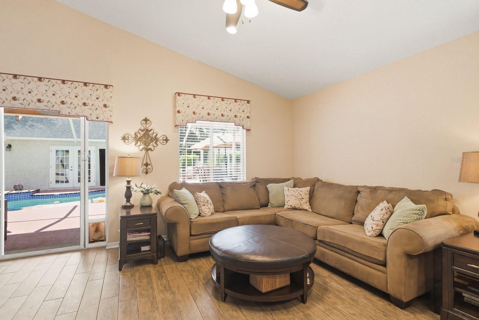 3228 BENTLEY DR, PALM HARBOR, FL, 34684
