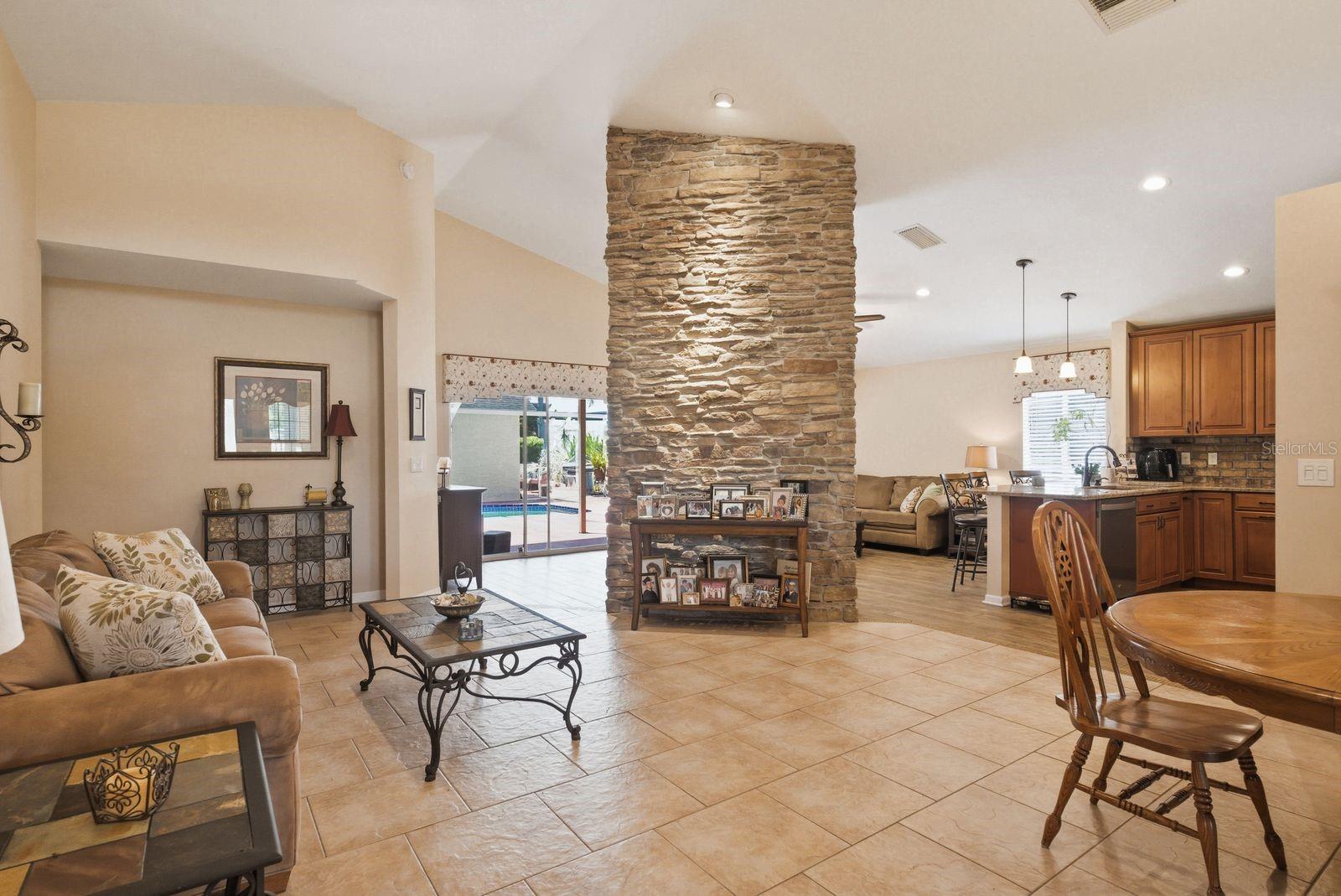 3228 BENTLEY DR, PALM HARBOR, FL, 34684