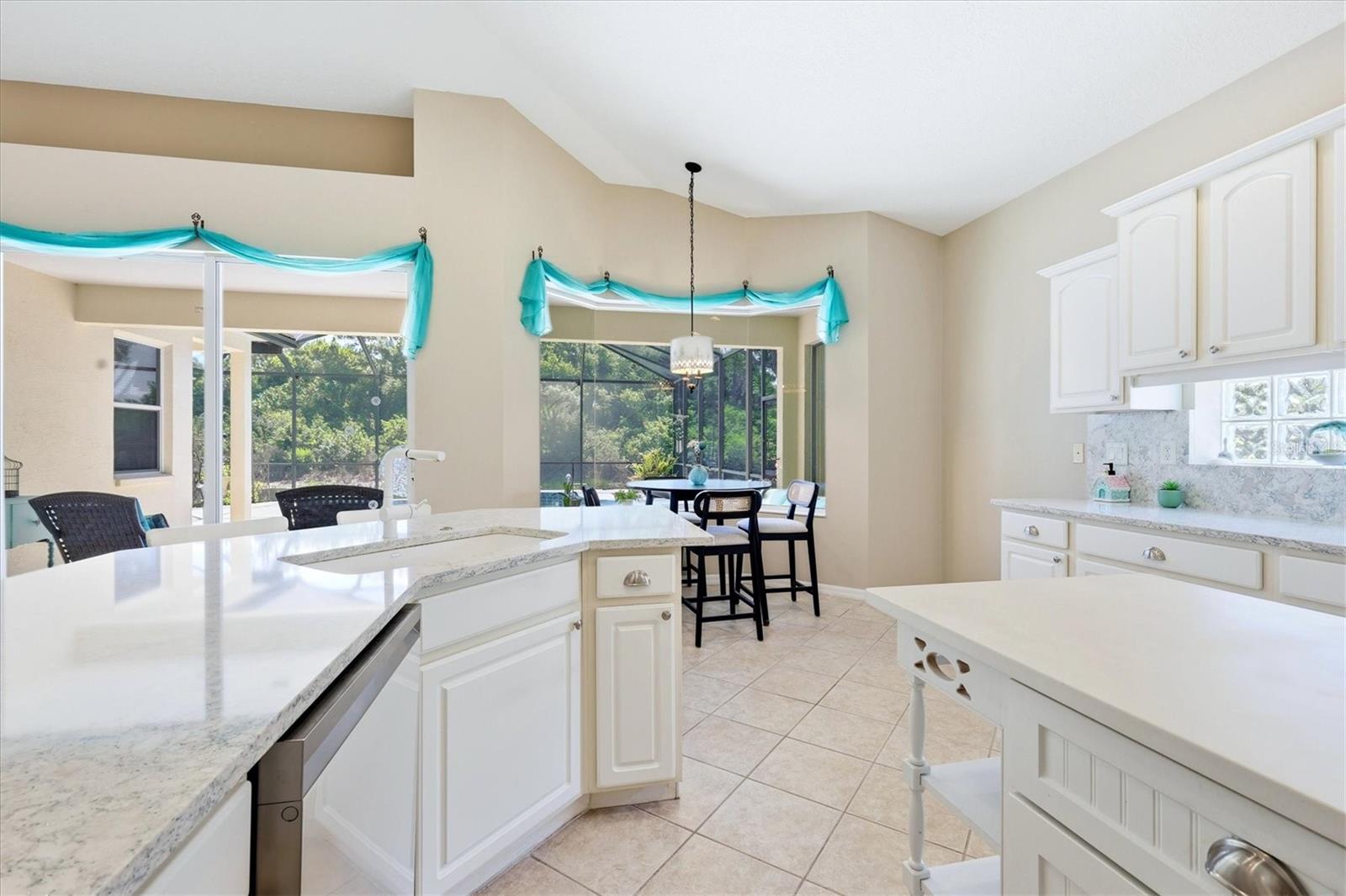 6420 ROOKERY CIR, BRADENTON, FL, 34203