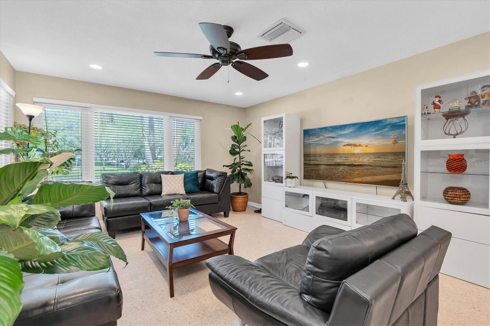 1243 BROOKSIDE DR, CLEARWATER, FL, 33764