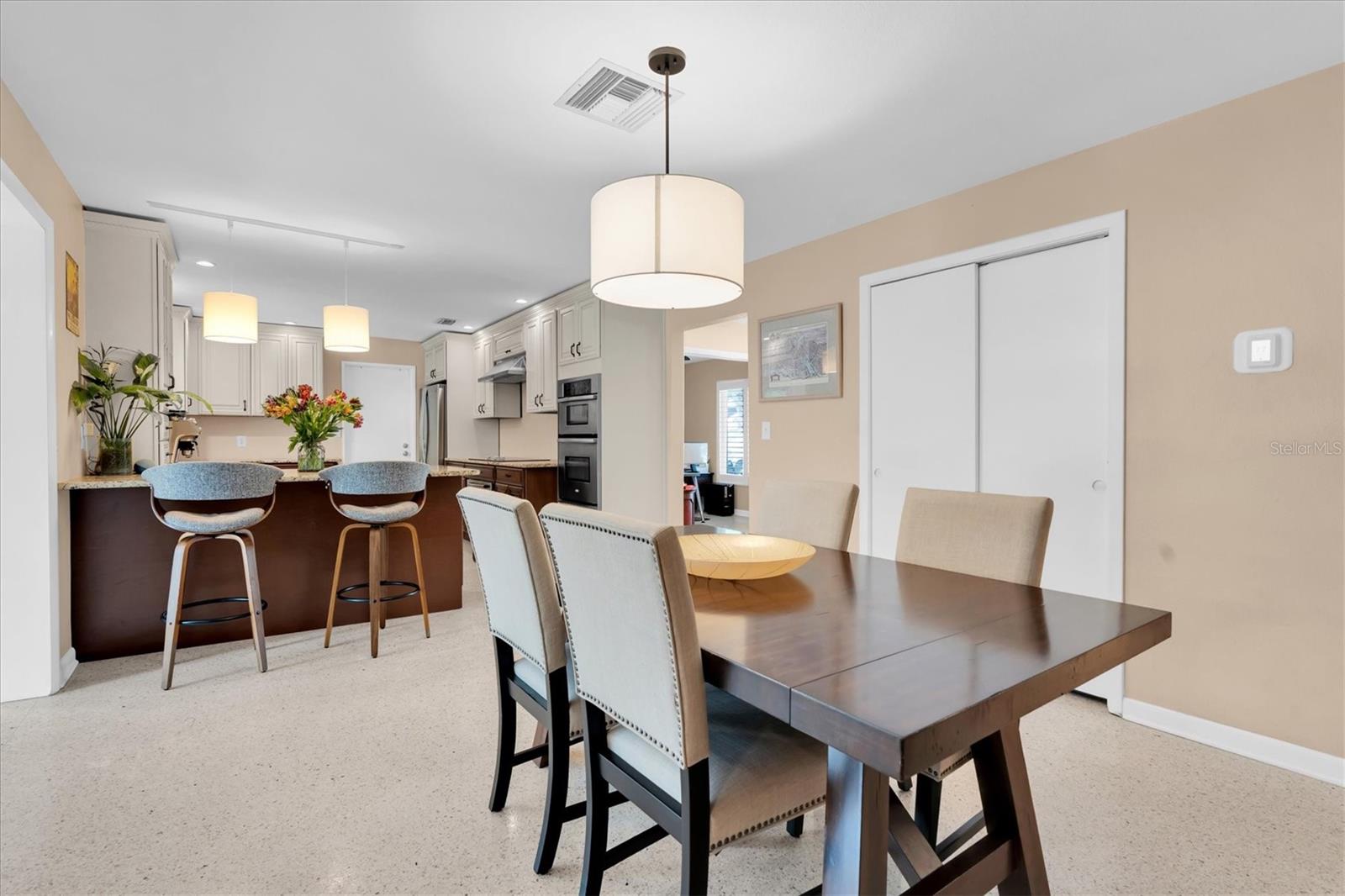 1243 BROOKSIDE DR, CLEARWATER, FL, 33764