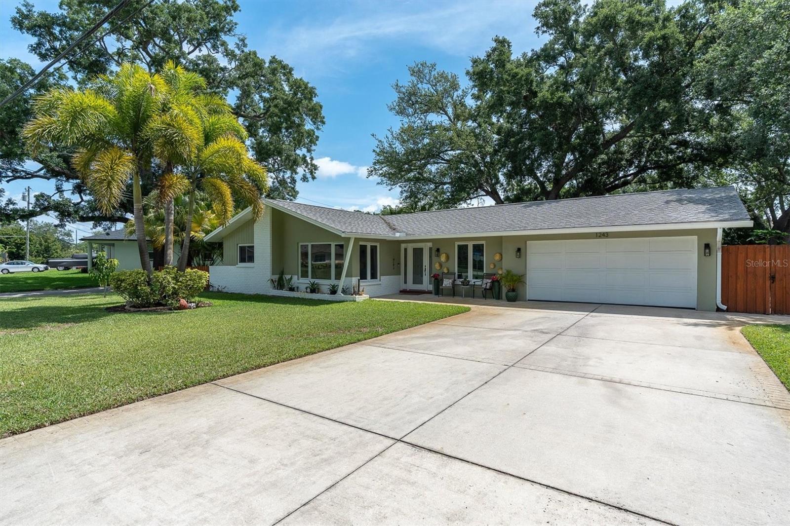1243 BROOKSIDE DR, CLEARWATER, FL, 33764