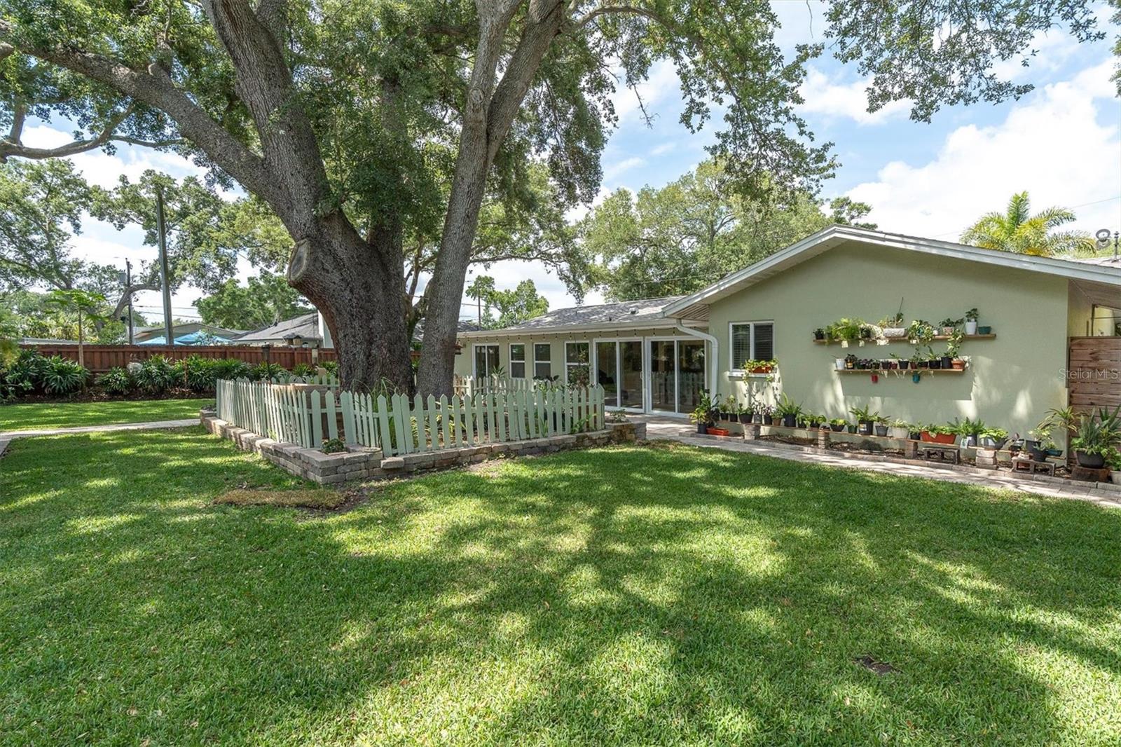 1243 BROOKSIDE DR, CLEARWATER, FL, 33764