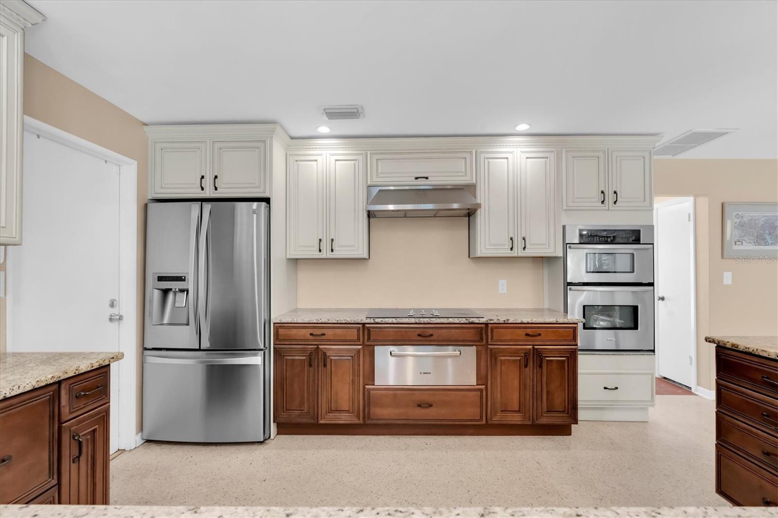 1243 BROOKSIDE DR, CLEARWATER, FL, 33764