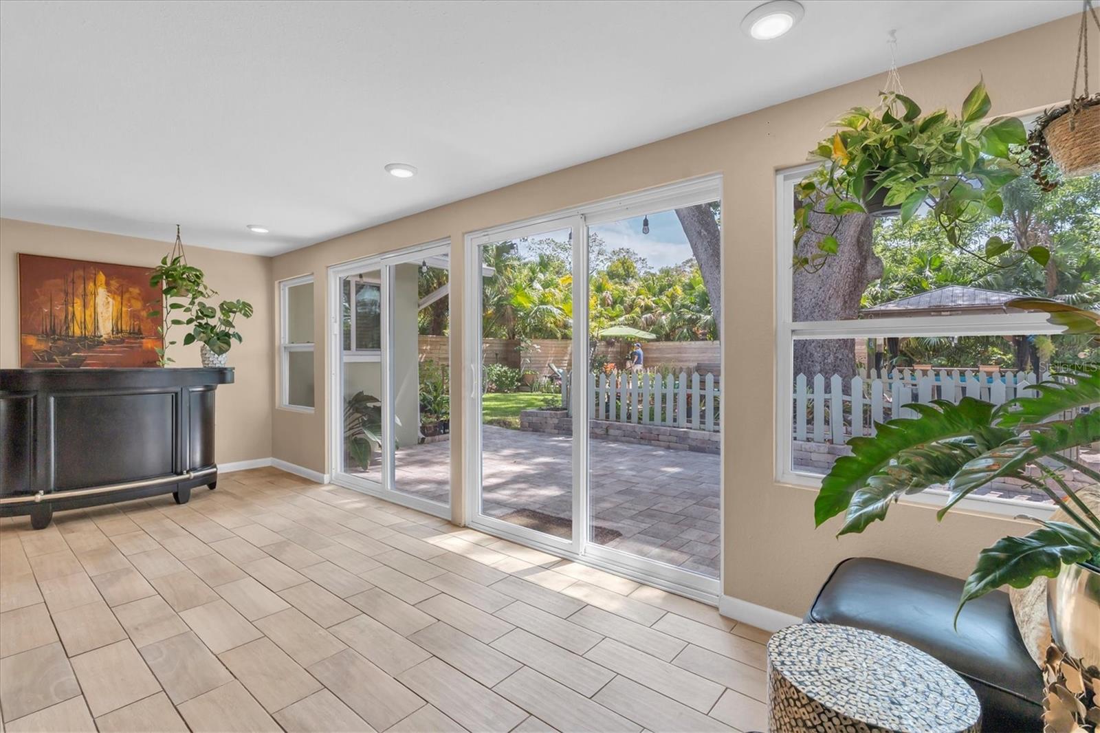 1243 BROOKSIDE DR, CLEARWATER, FL, 33764