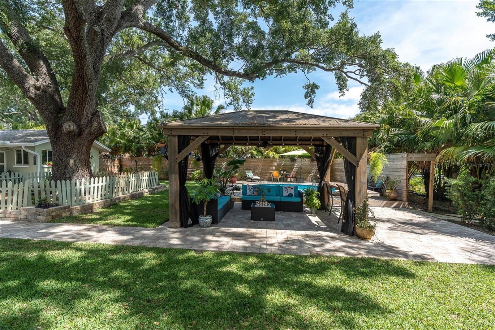 1243 BROOKSIDE DR, CLEARWATER, FL, 33764