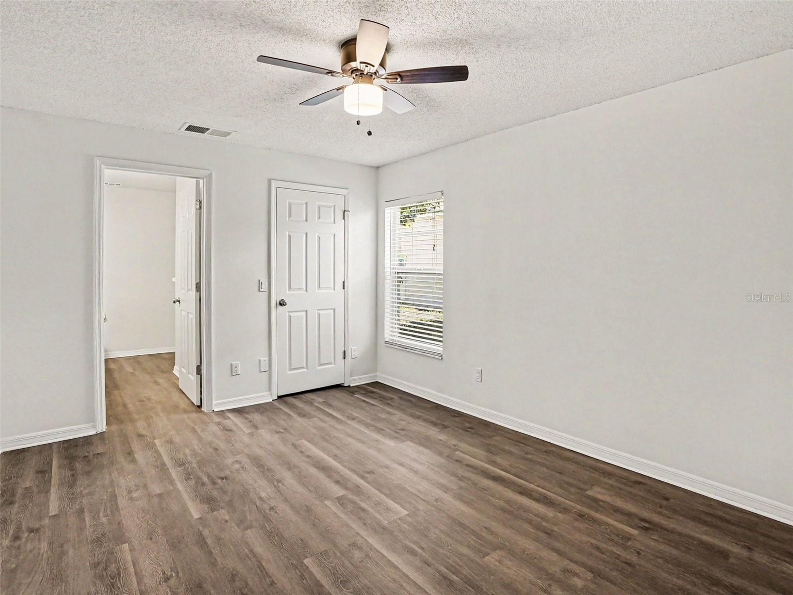 207 LAKE MCCOY DR, APOPKA, FL, 32712