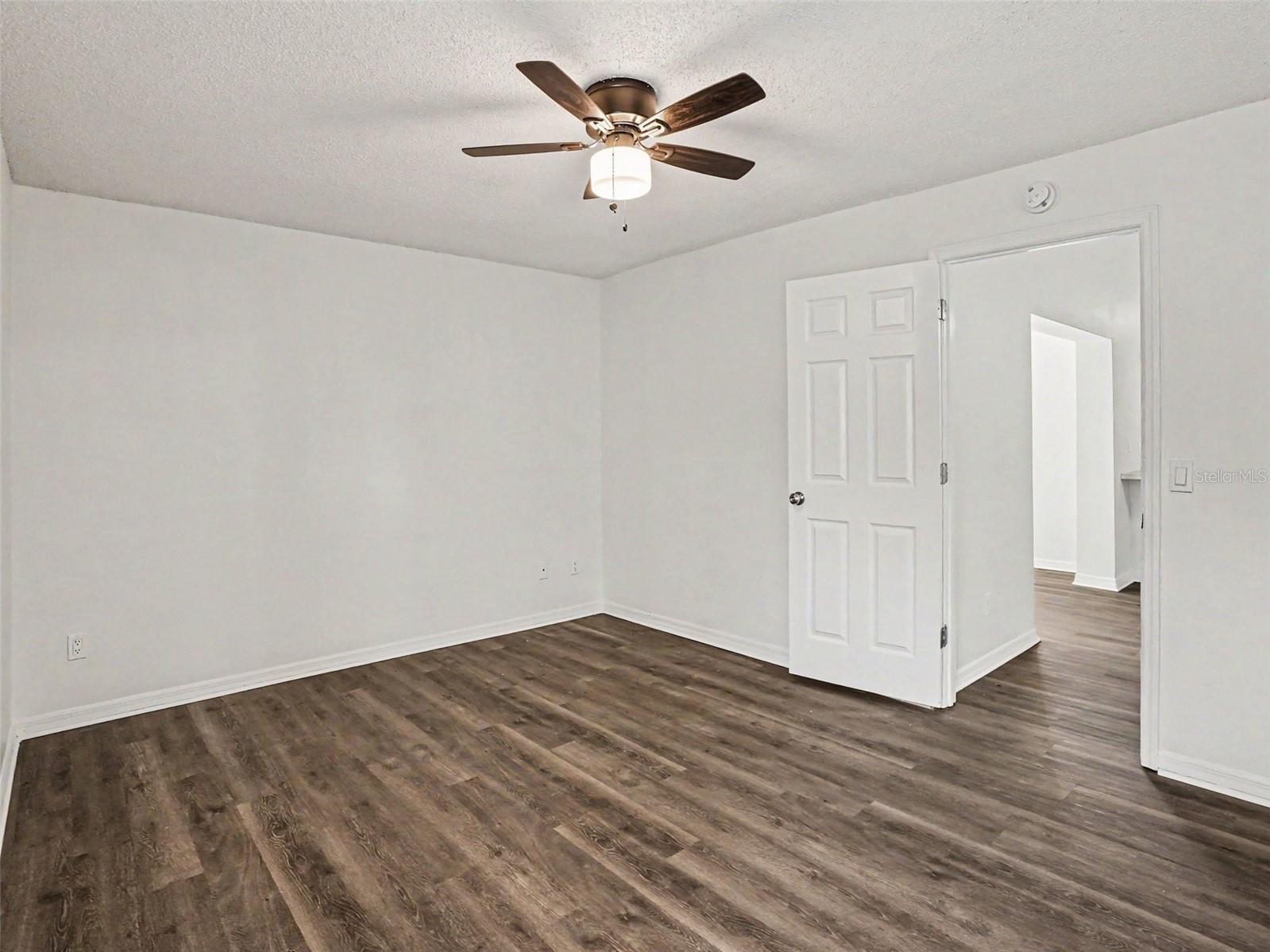 207 LAKE MCCOY DR, APOPKA, FL, 32712