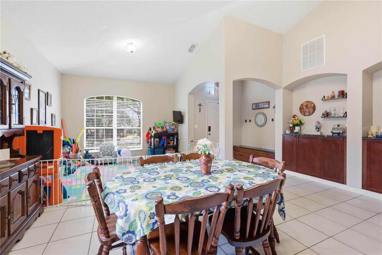 423 VICTORIA HILLS DR, DELAND, FL, 32724