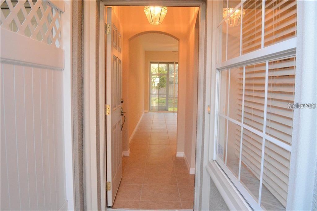4134 BISMARCK PALM DR, TAMPA, FL, 33610