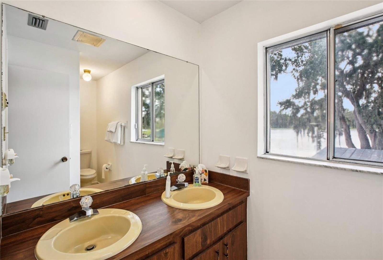 19254 BLOUNT RD, LUTZ, FL, 33558