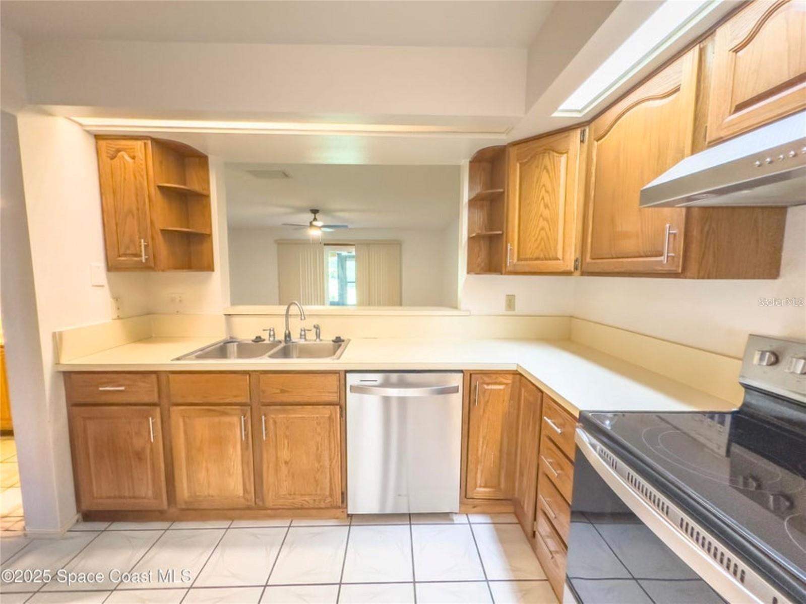 2193 KINGS CROSS ST, TITUSVILLE, FL, 32796