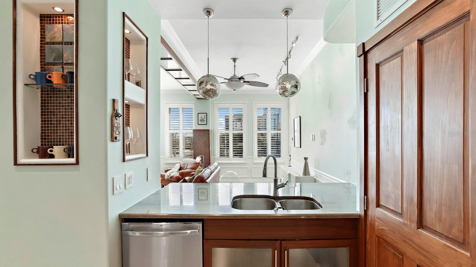 405 CENTRAL AVE #200, ST PETERSBURG, FL, 33701