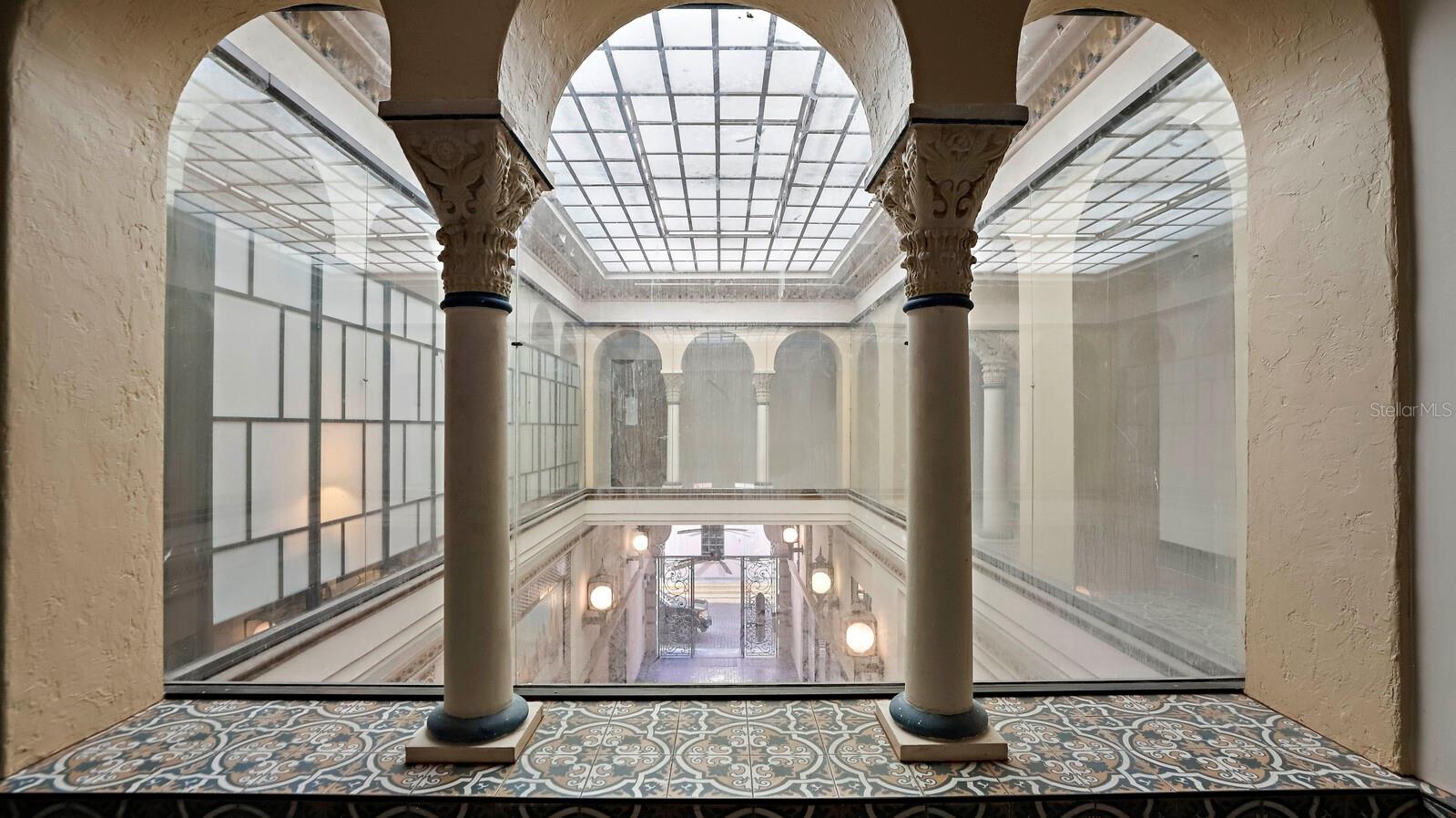 405 CENTRAL AVE #200, ST PETERSBURG, FL, 33701