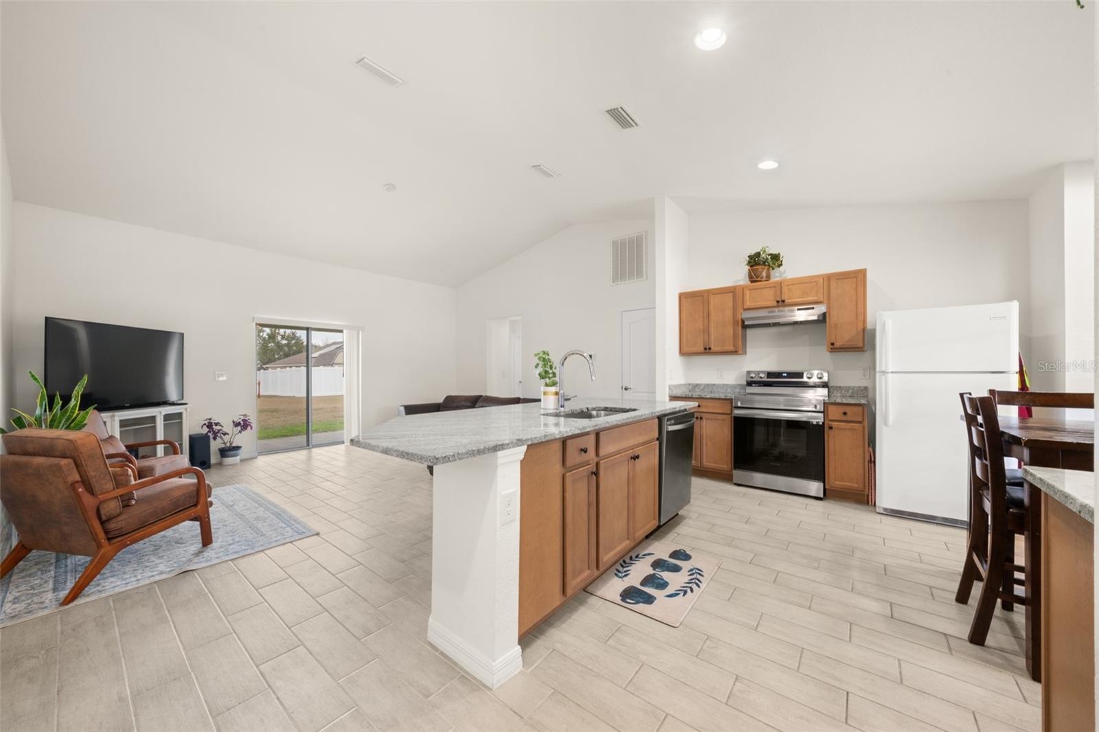1204 RIDGE DR, AVON PARK, FL, 33825
