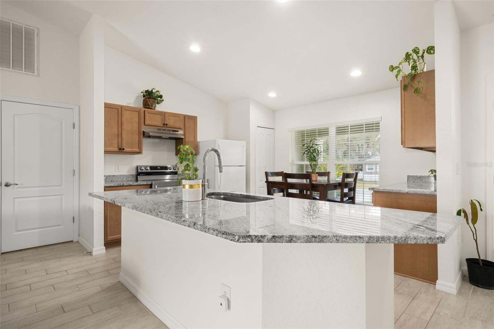 1204 RIDGE DR, AVON PARK, FL, 33825