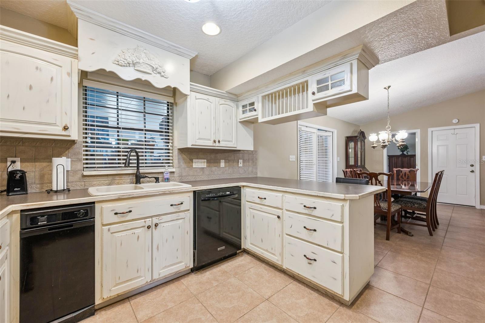1081 SALSONA AVE, KISSIMMEE, FL, 34744