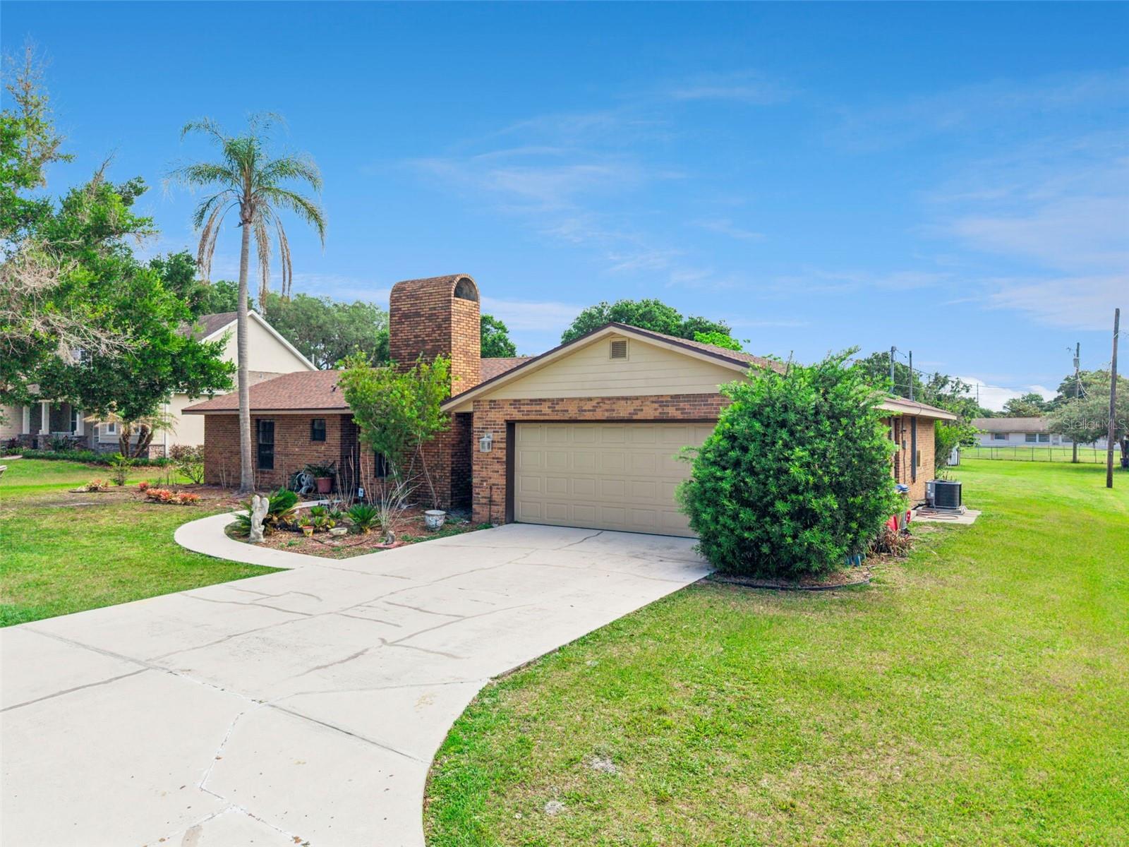 1081 SALSONA AVE, KISSIMMEE, FL, 34744