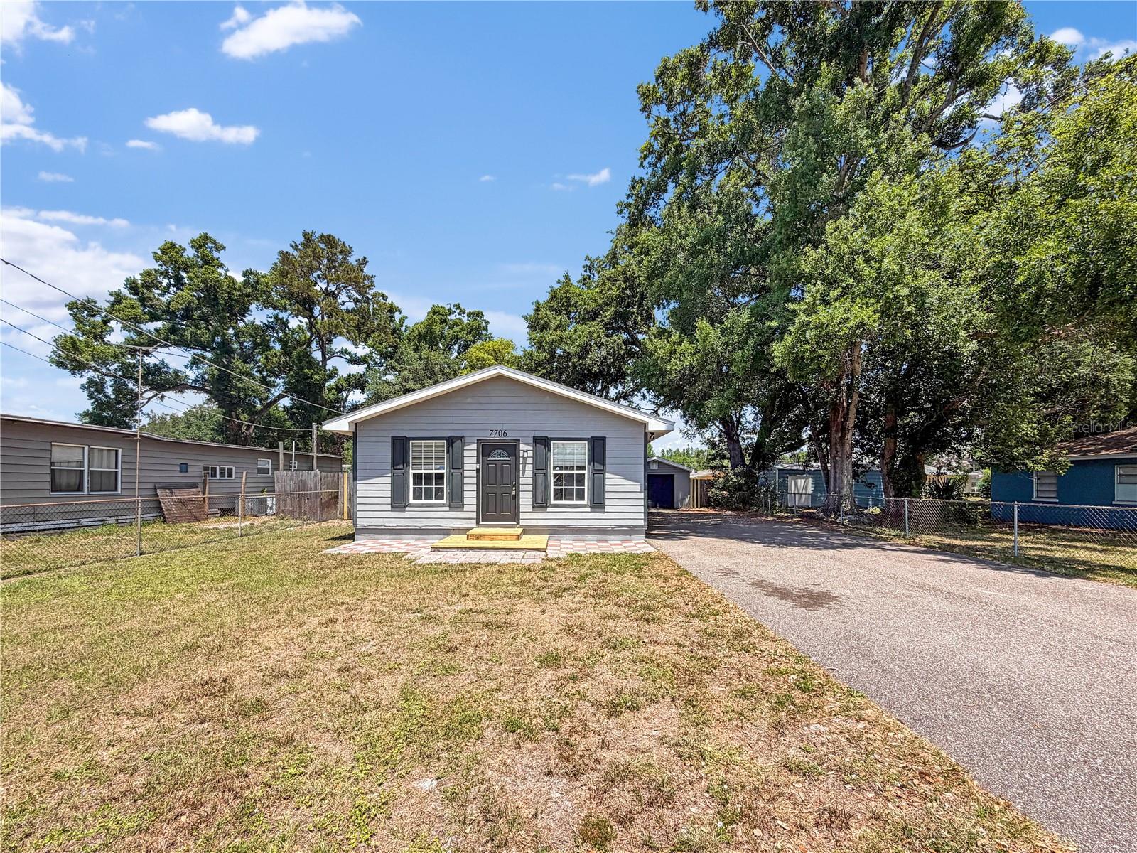 7706 E COMANCHE AVE, TAMPA, FL, 33610