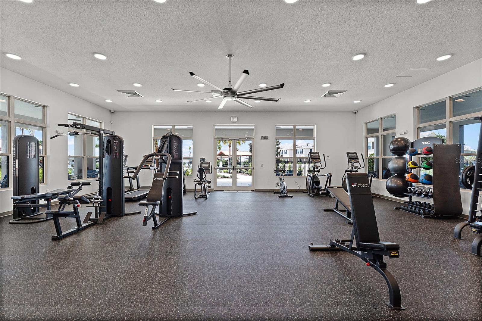 2041 WALNUT CREEK DR, KISSIMMEE, FL, 34744